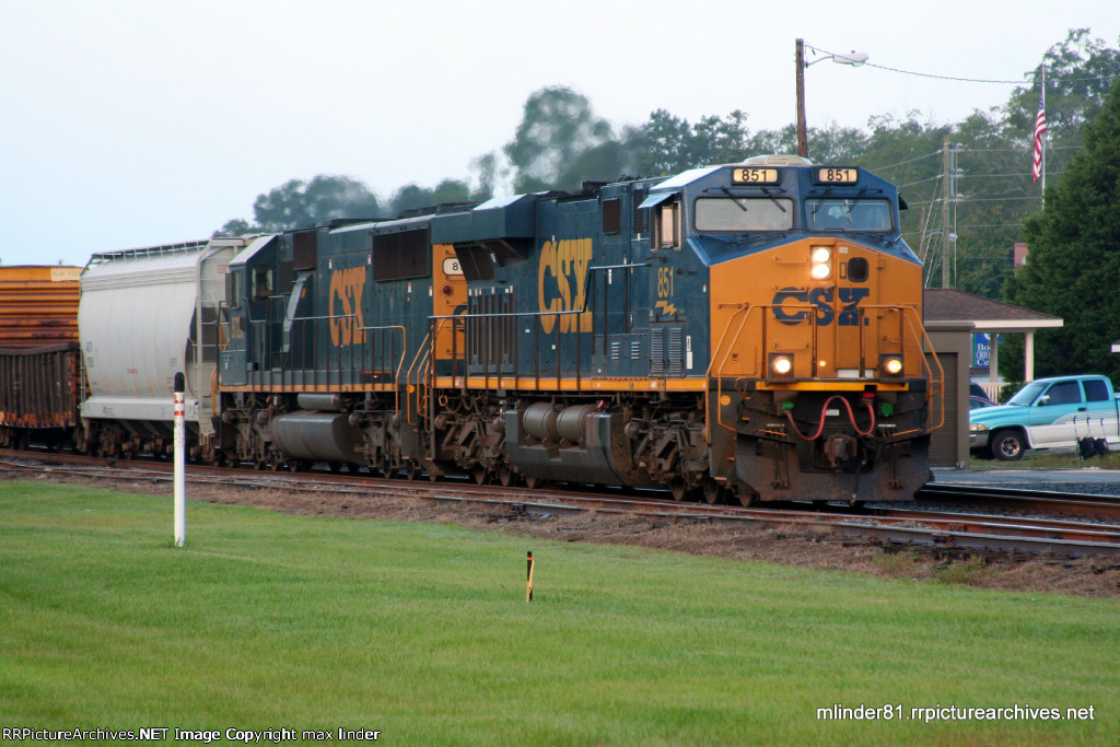 CSX 851